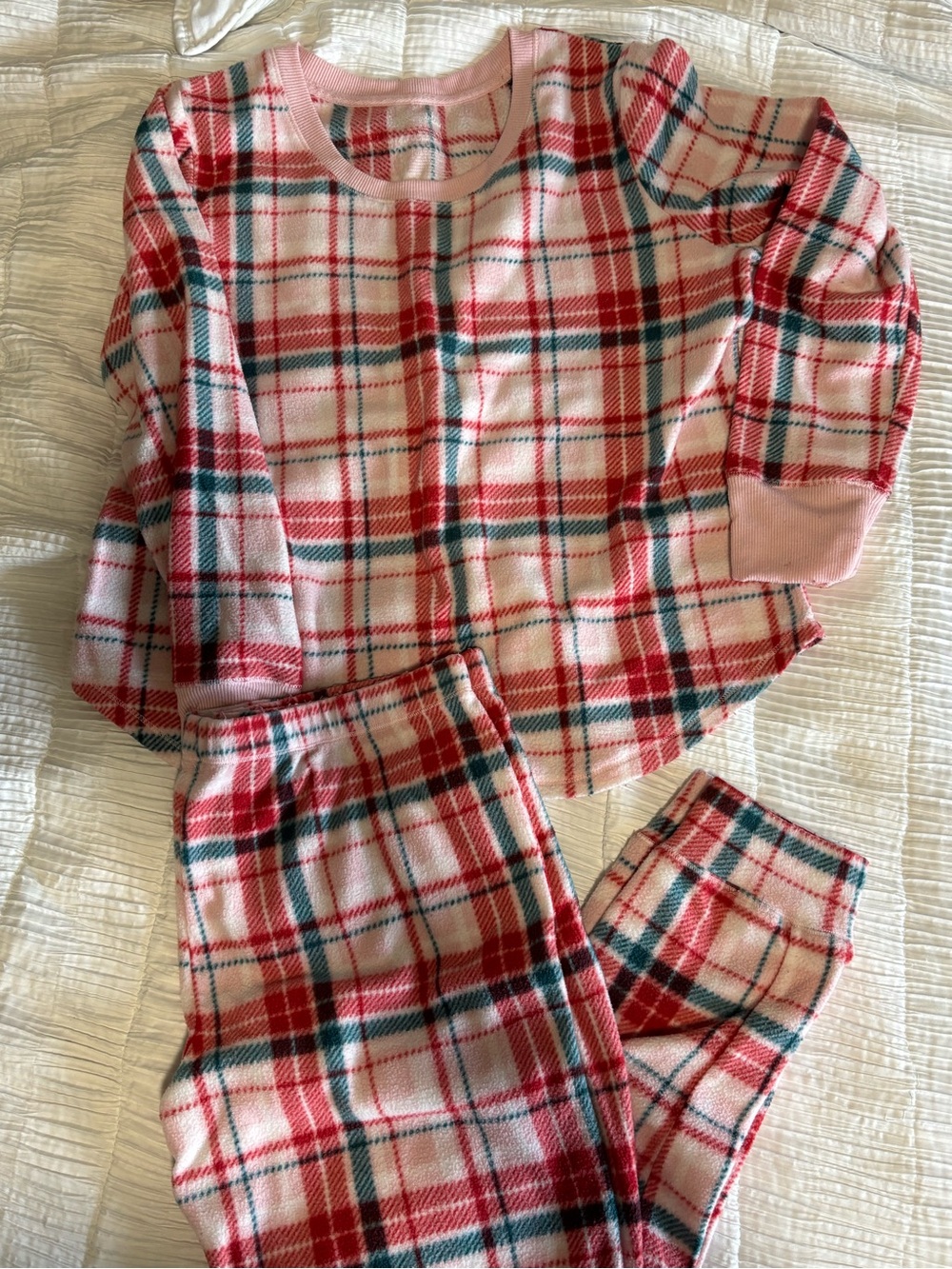 Cozy Pink Plaid Women's Two-Piece Pajama Set